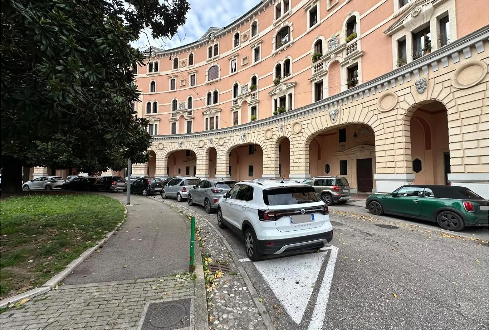 Welc-Om Palazzo Esedra Apartment Padova Italy